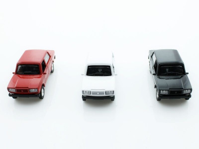 Машина 1:34 Лада 2105 свет, звук, инерция (1/12шт.) б/к