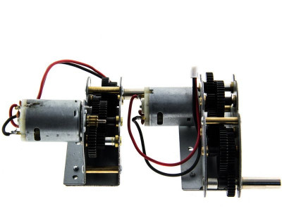 Редуктор левый и правый для танка КВ-1 с подшипниками и Моторами (металл)